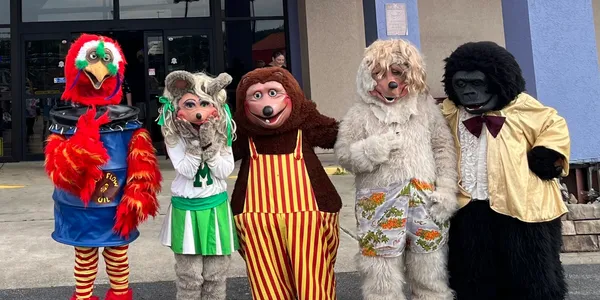 Looney Bird, Mitzi, Billy Bob, Beach Bear and Fatz outside Billy Bob's Wonderland